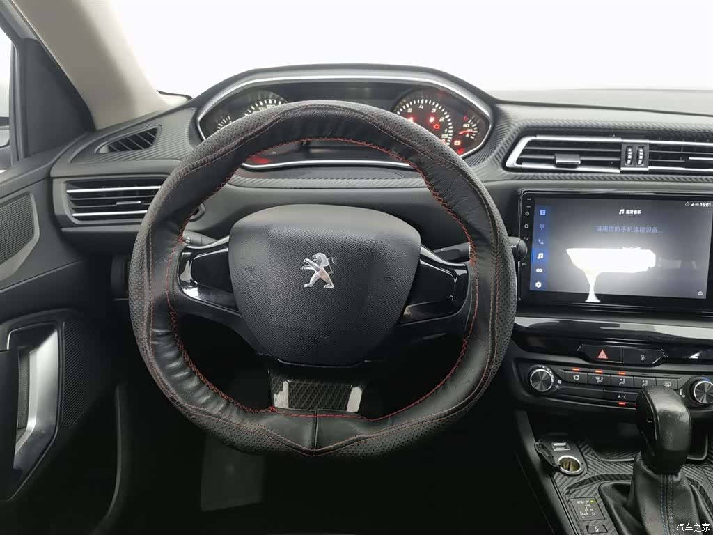 Peugeot 308, 2019 11
