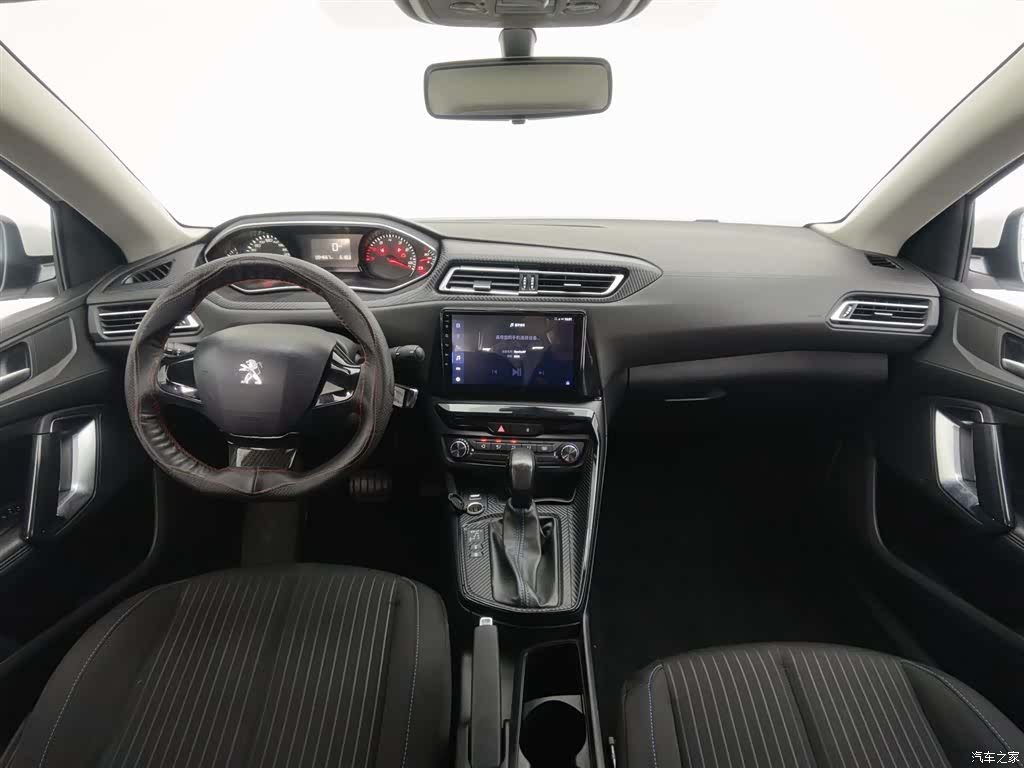 Peugeot 308, 2019 все фото