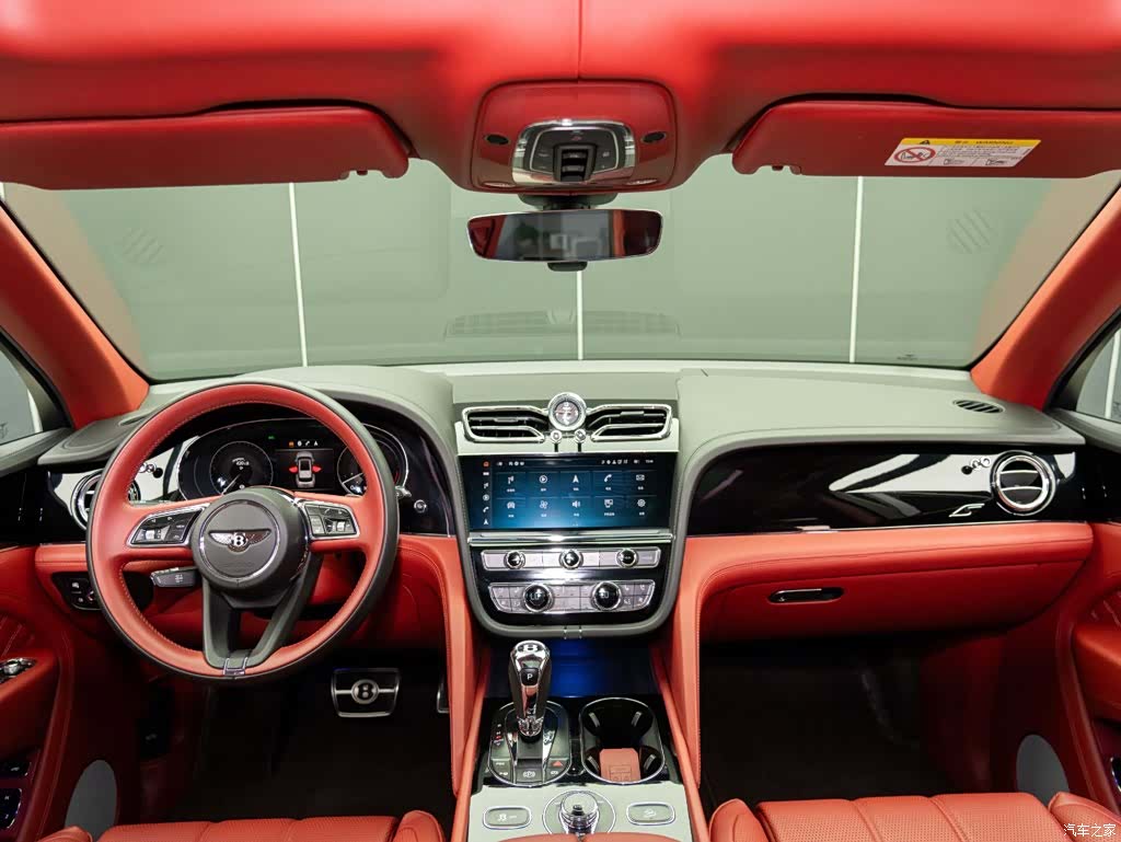 Bentley Bentayga, 2022 14