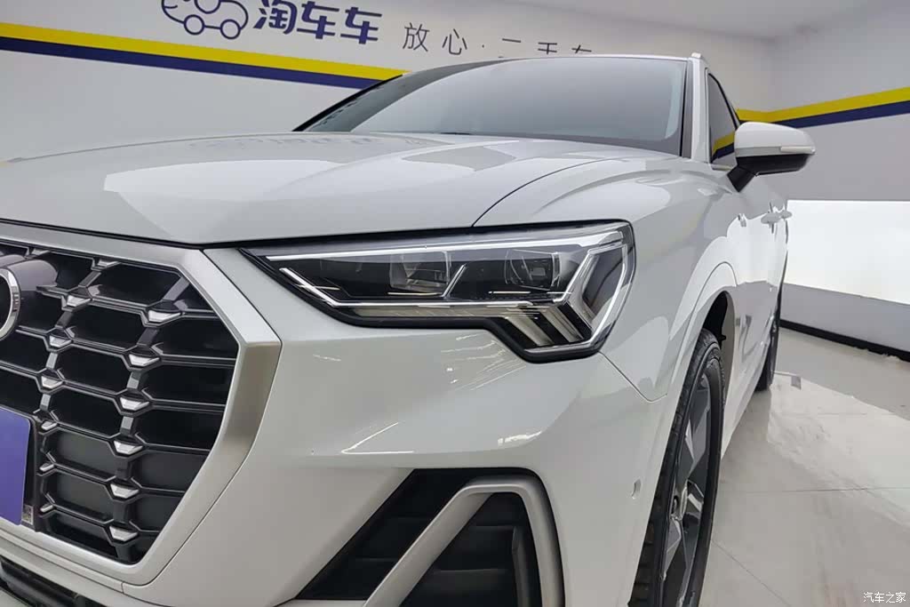 Audi Q3, 2021 все фото