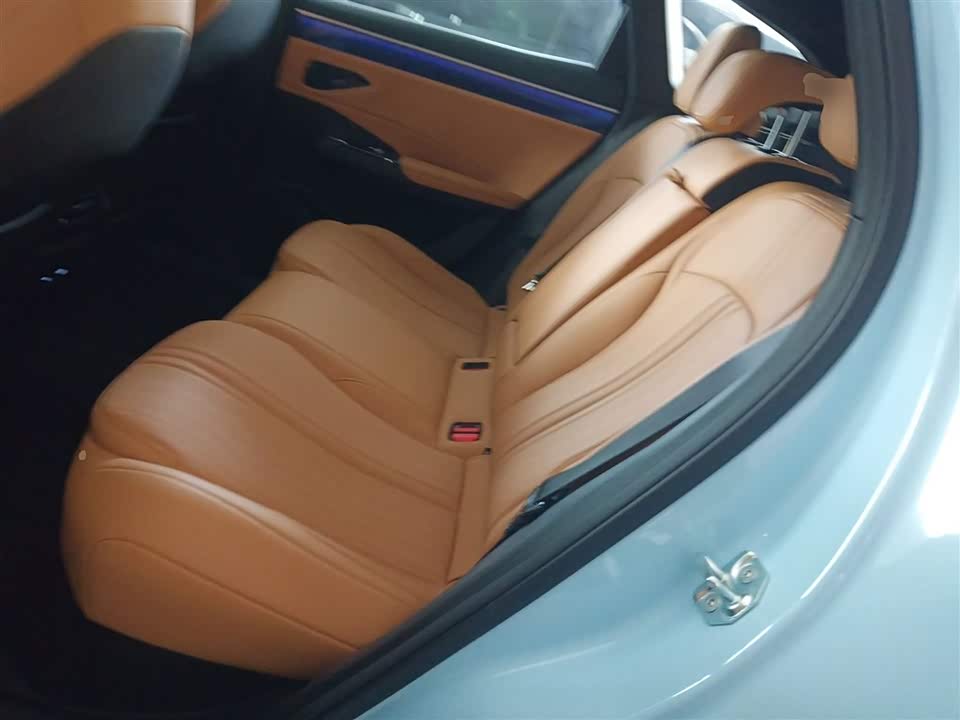 Geely Galaxy Galaxy L7