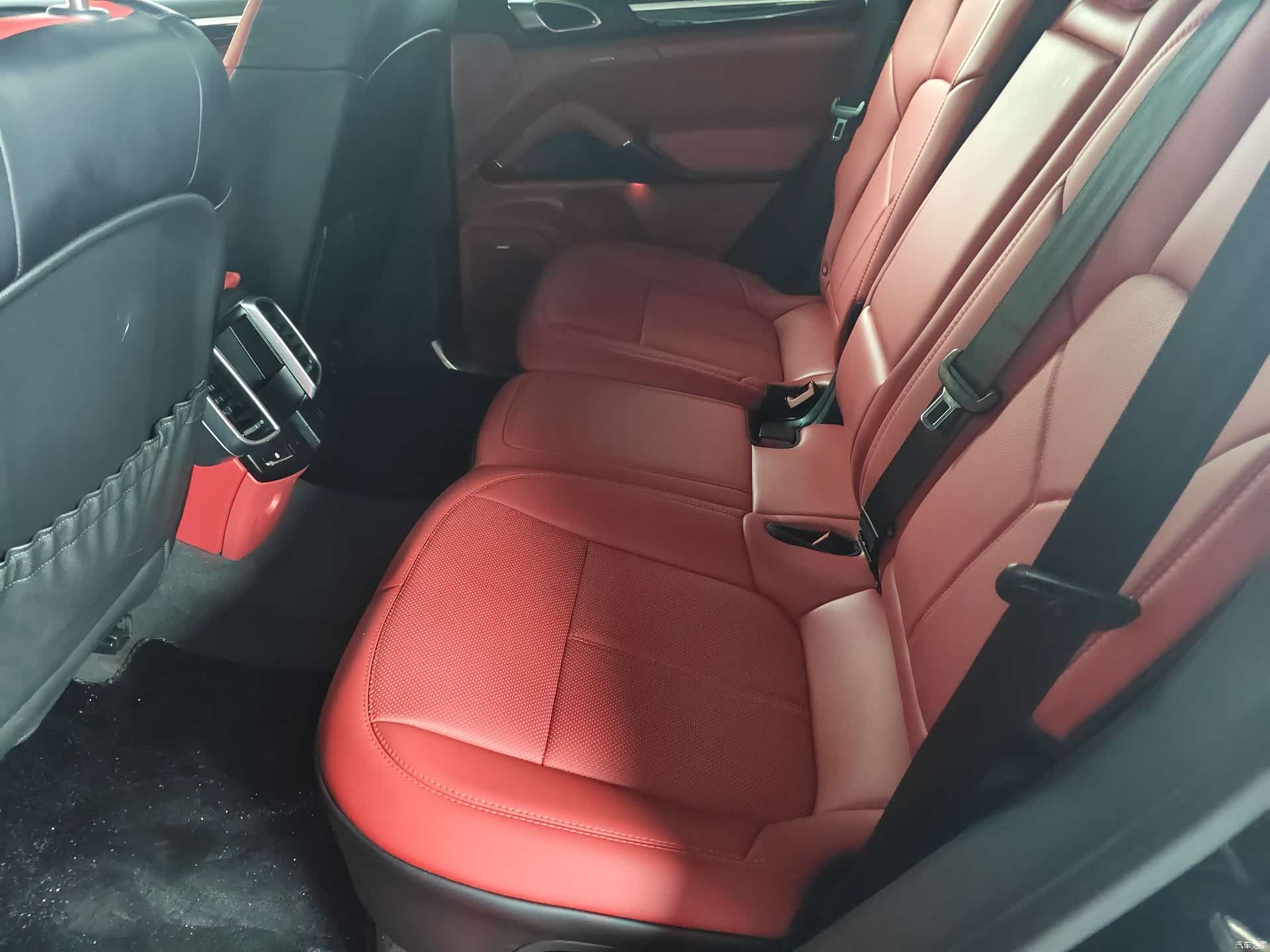 Porsche Cayenne, 2012 10