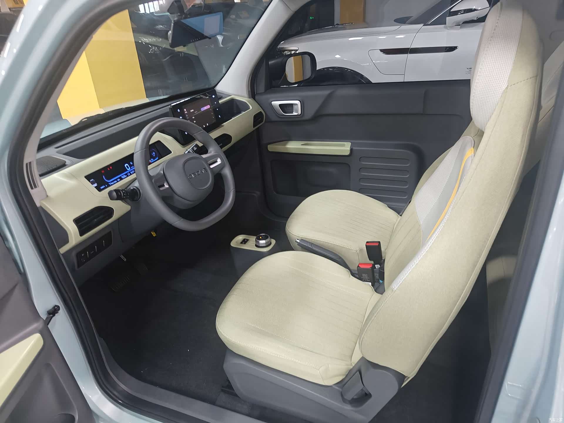 Geely Panda, 2025 12