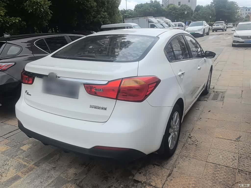 Kia K3, 2014 7