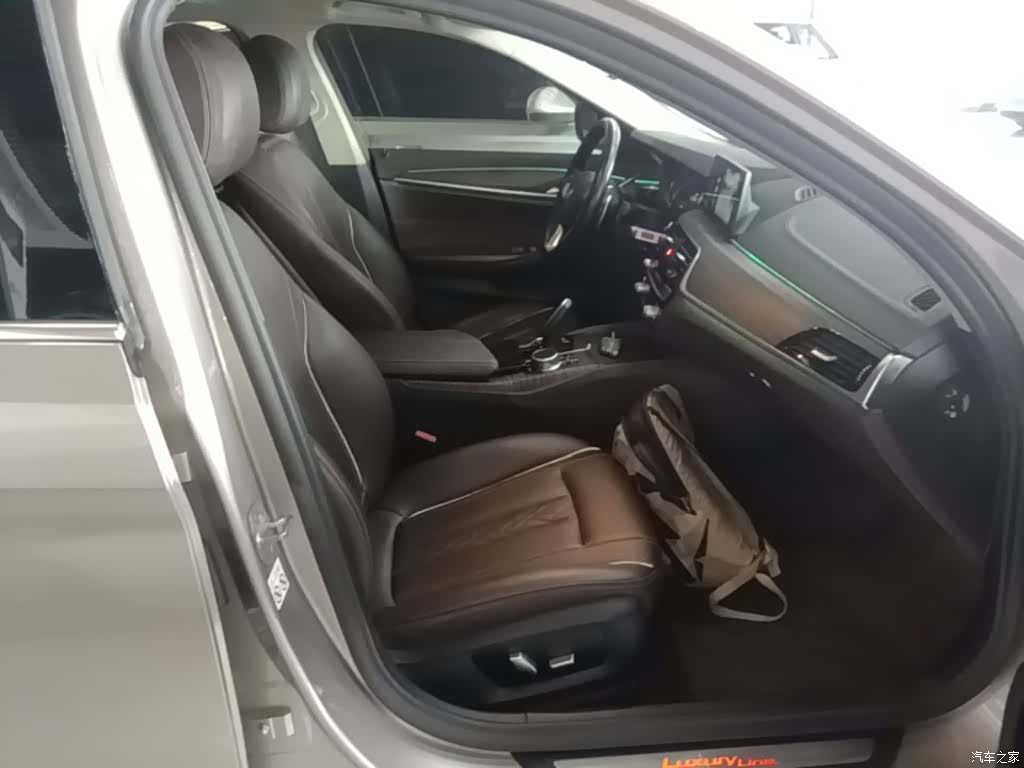 BMW 5 Series, 2018 25