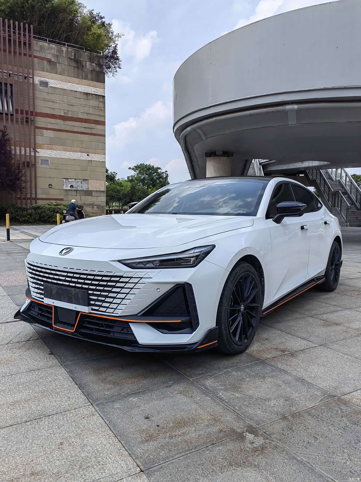 Changan UNI-V, 2023 1