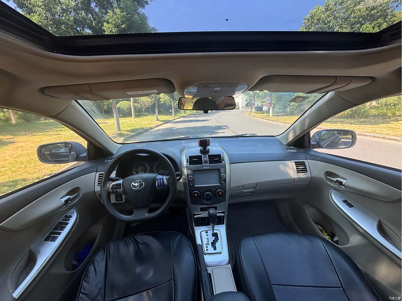 Toyota Corolla, 2014 все фото