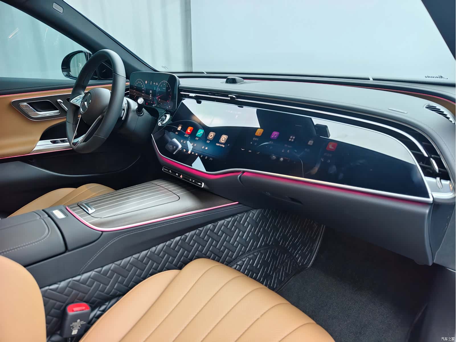 Mercedes-Benz E-Class, 2024 16