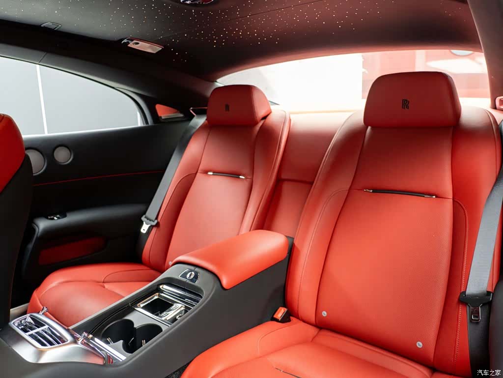 Rolls-Royce Wraith, 2018 12