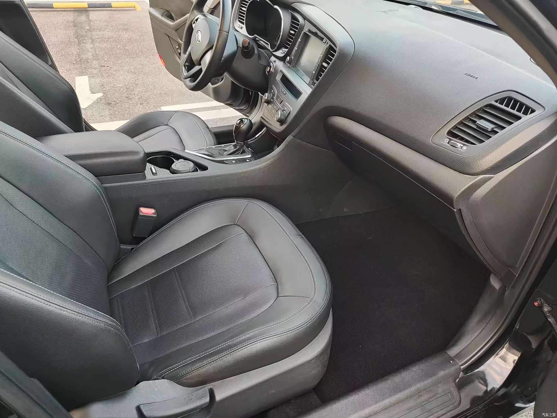 Kia K5, 2011 9