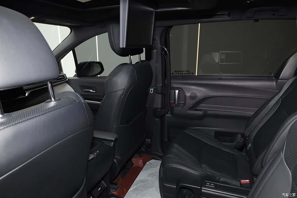 Toyota Granvia, 2024 24