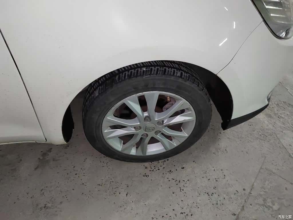 Wuling 730, 2017 8