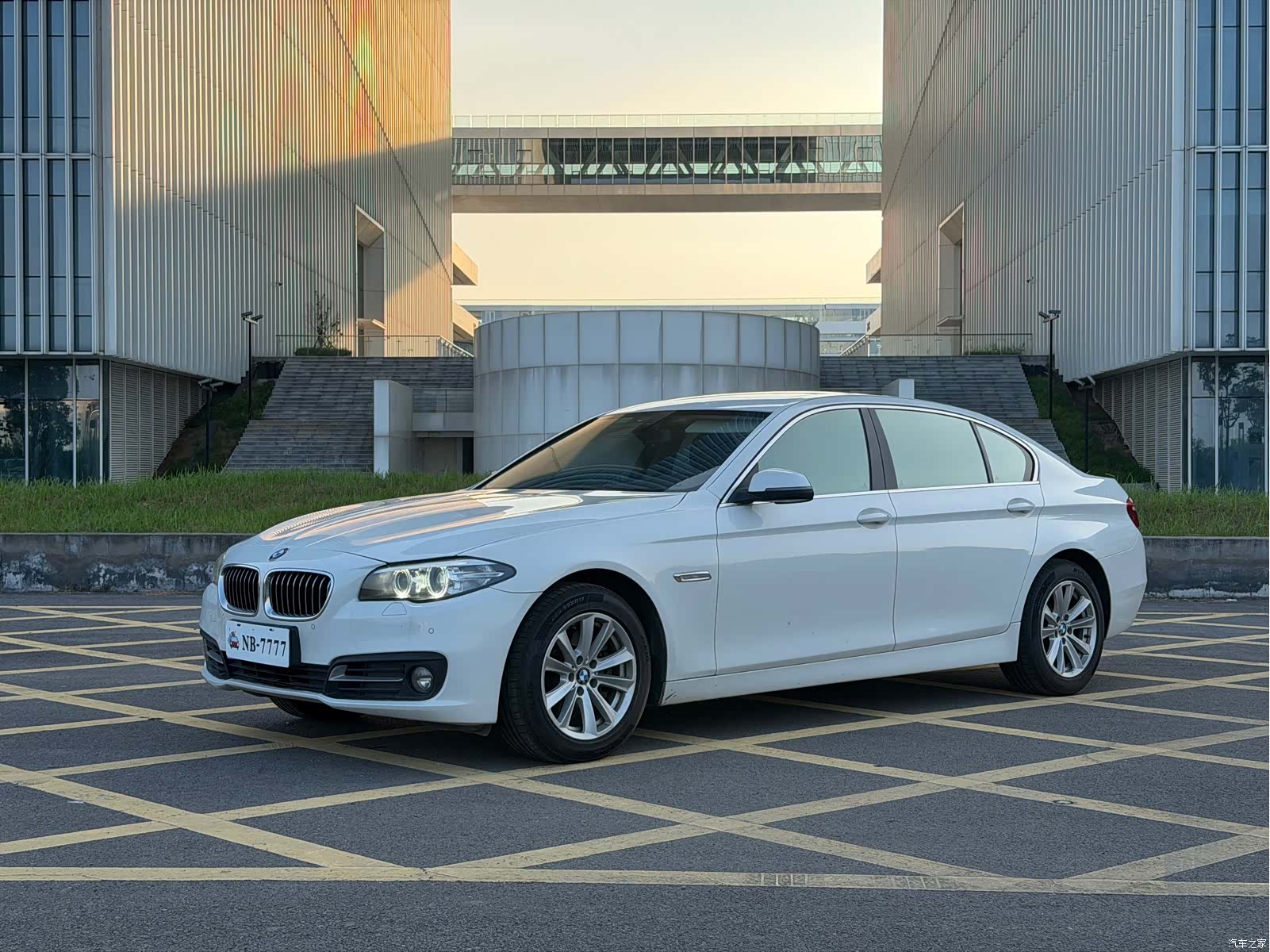 BMW 5 Series, 2015 1