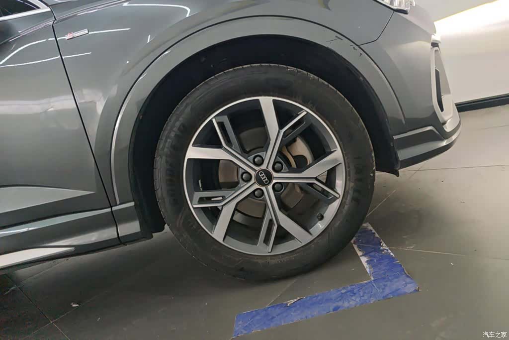 Audi Q3, 2021 6