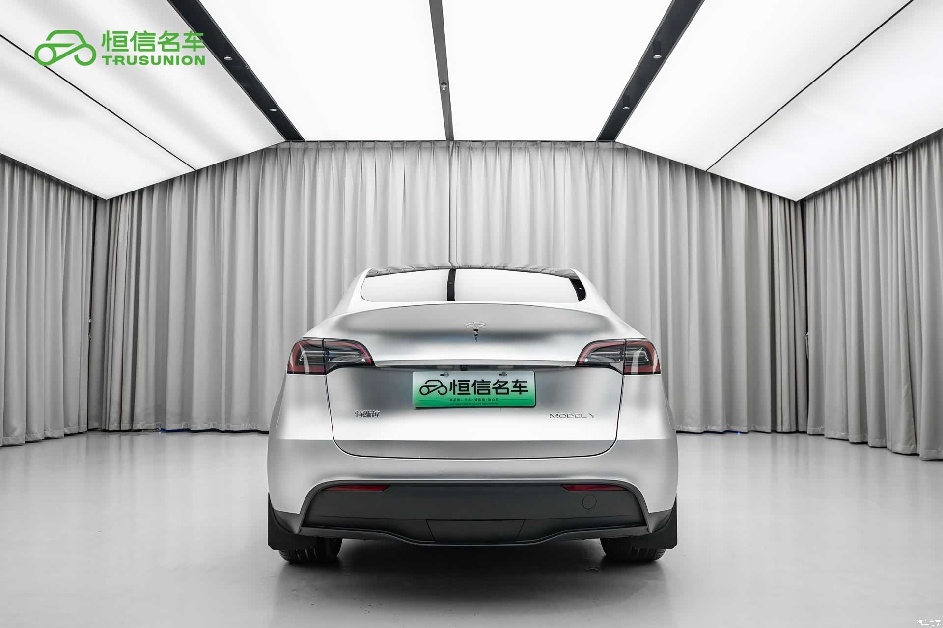 Tesla Model Y, 2024 все фото