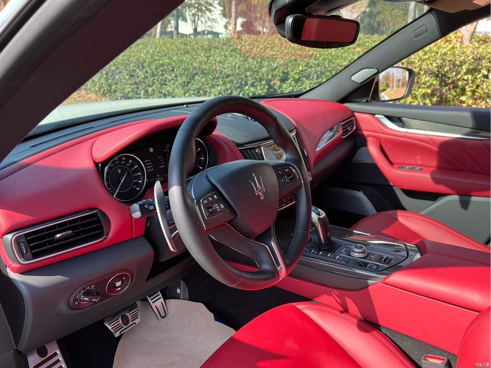 Maserati Levante, 2021 9