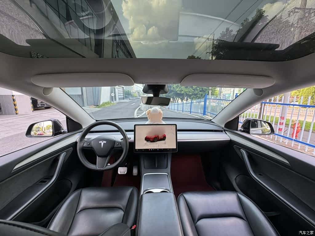 Tesla Model Y, 2024 20