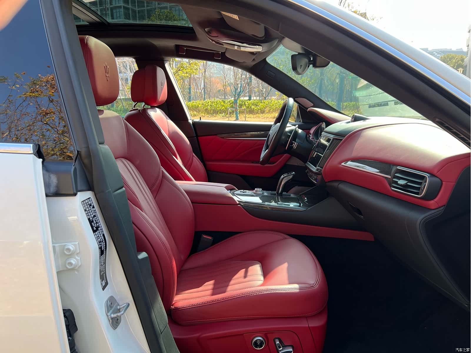 Maserati Levante, 2021 12