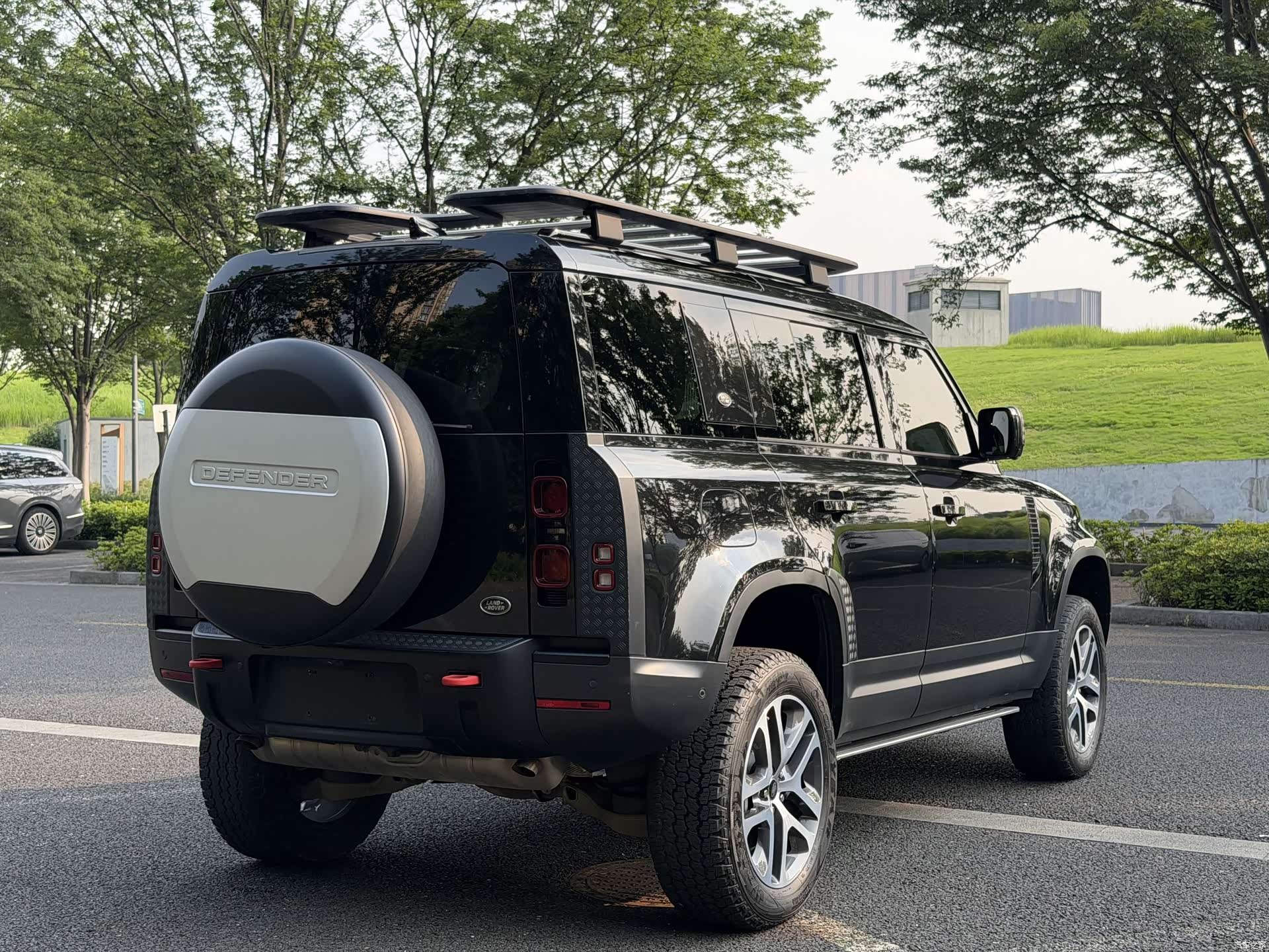 Land Rover Defender, 2021 10