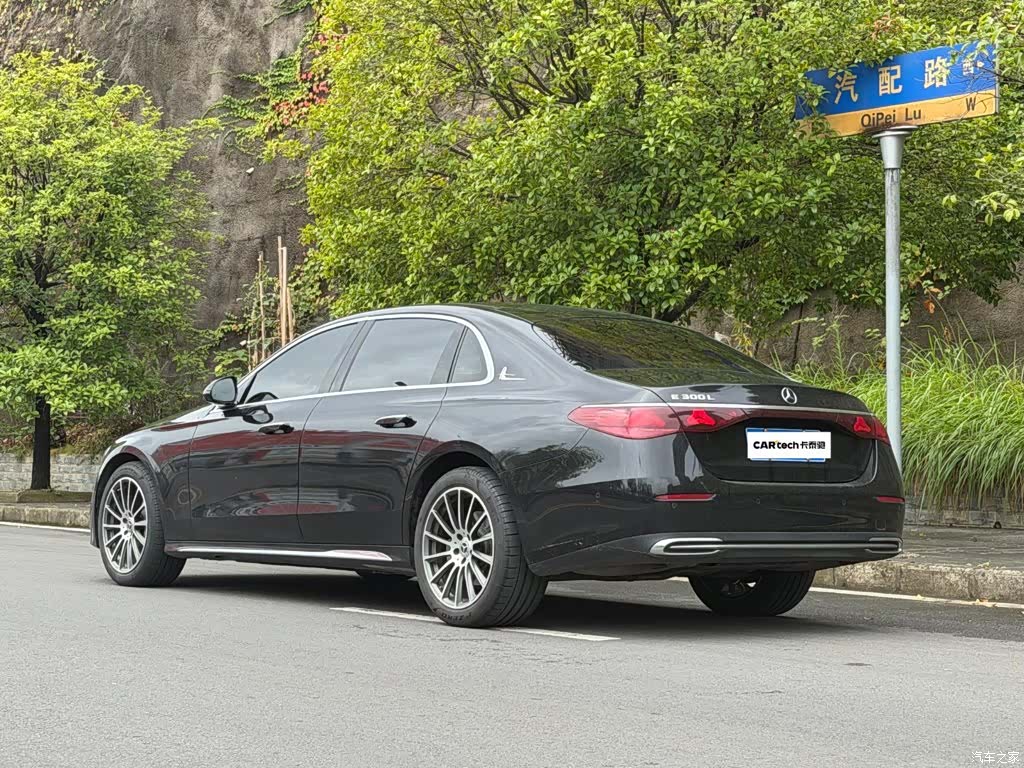 Mercedes-Benz E-Class, 2024 9