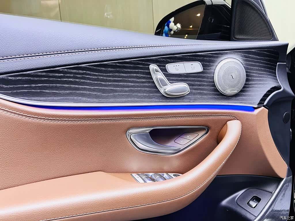 Mercedes-Benz E-Class, 2022 11