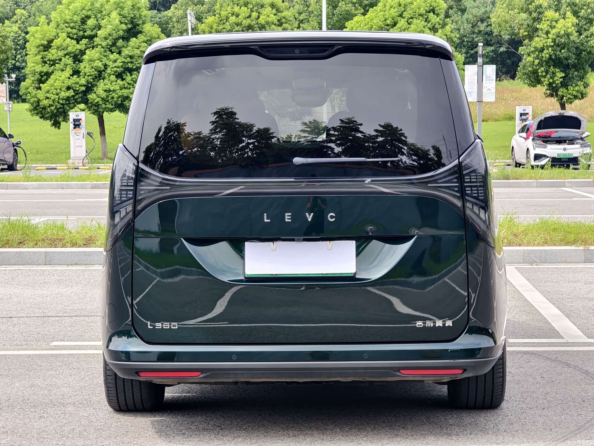 LEVC L380, 2025 7