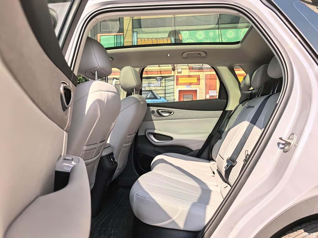 BYD HiAce, 2025 13