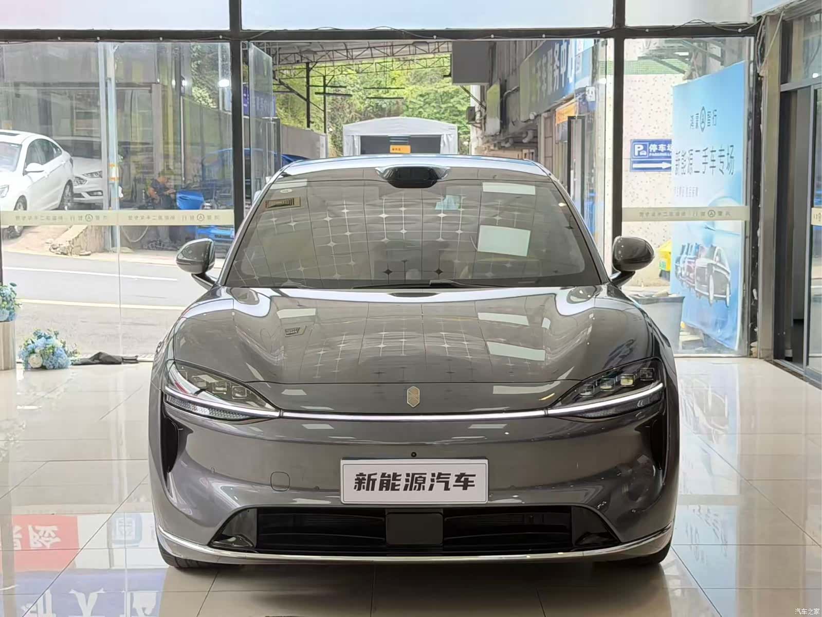 Luxeed R7, 2025 2