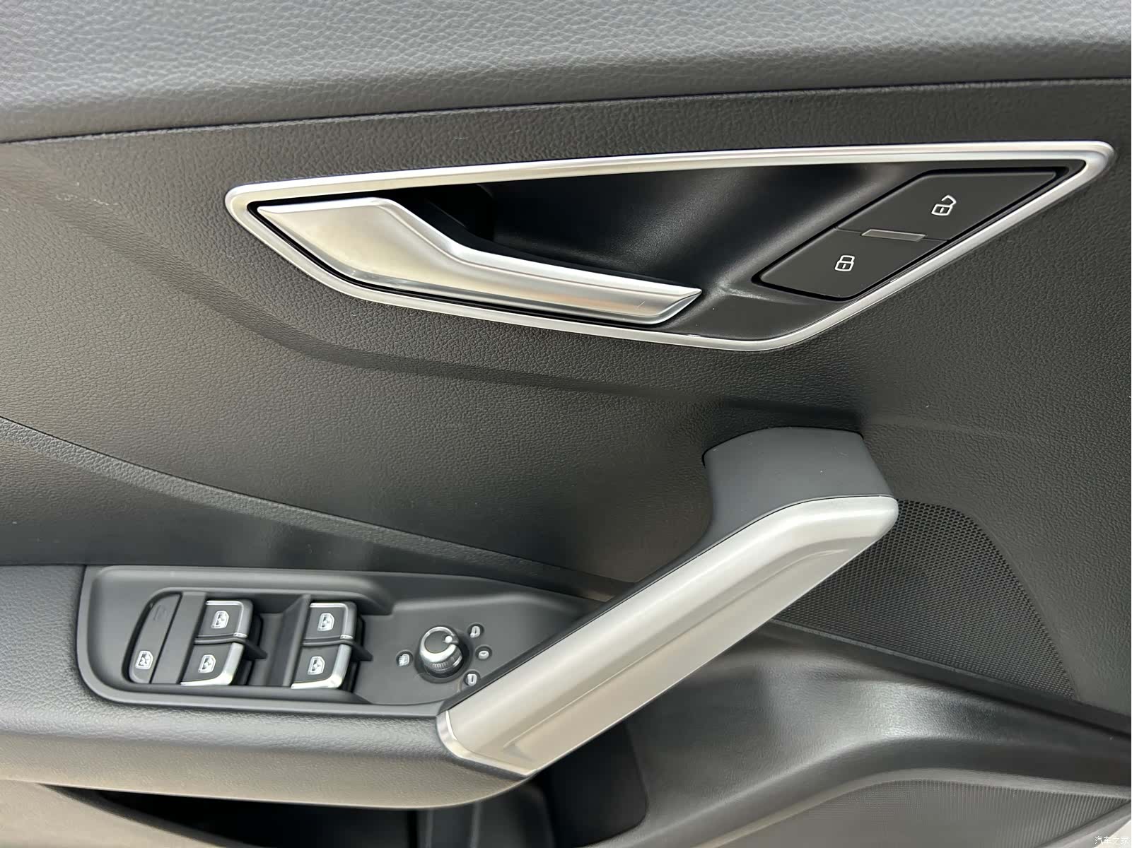 Audi Q2L, 2021 17