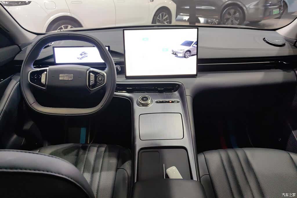 Geely Galaxy E5, 2025 12