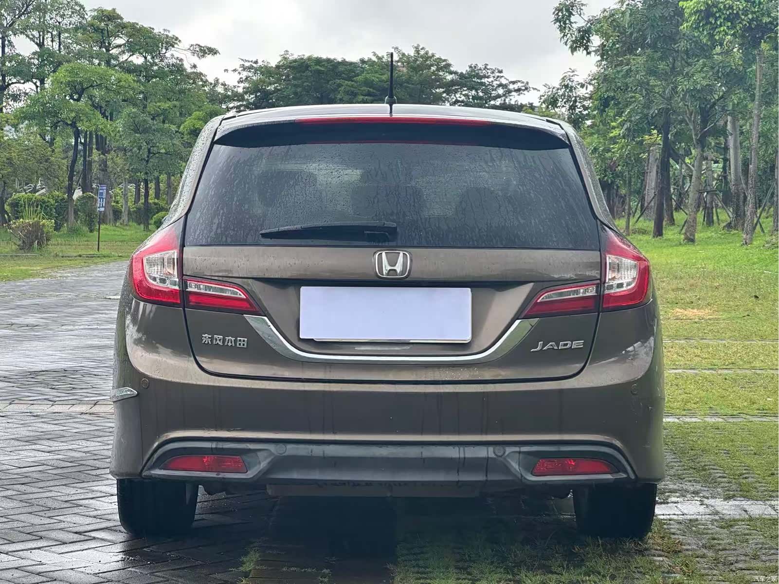 Honda Jade, 2015 10