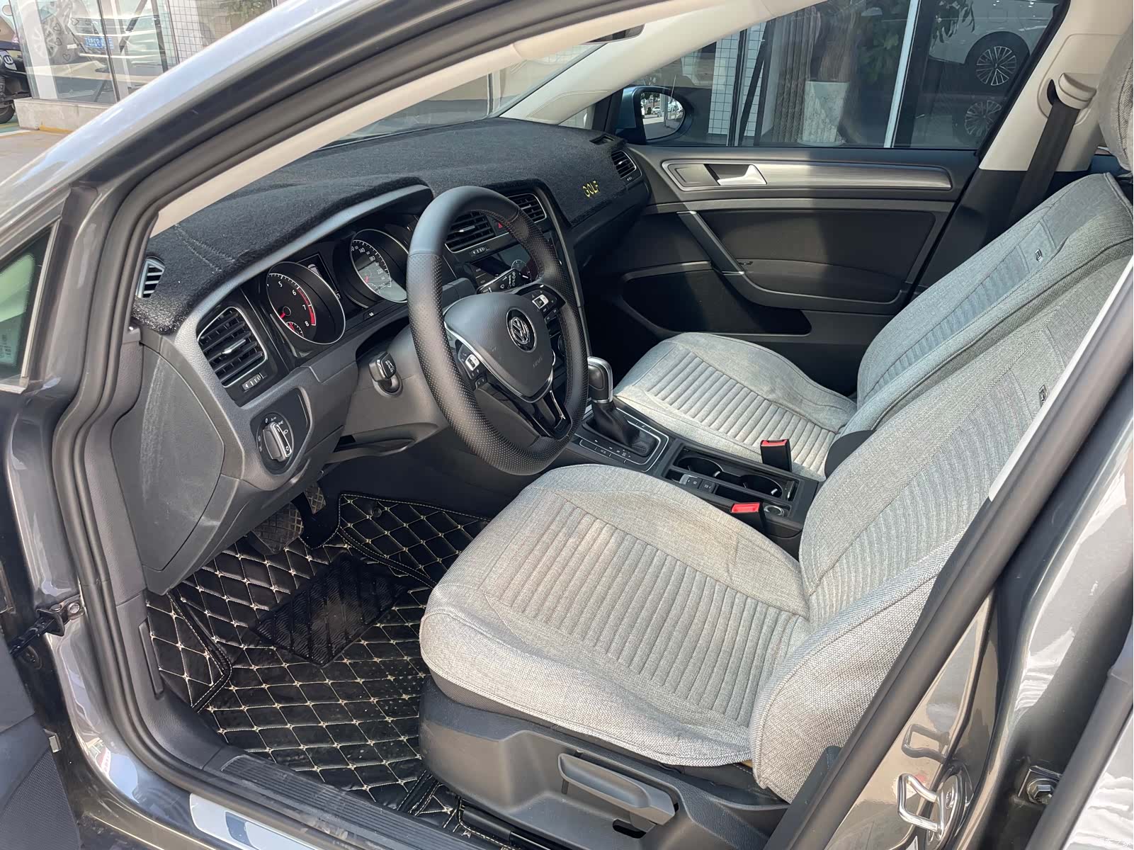 Volkswagen Golf, 2020 4