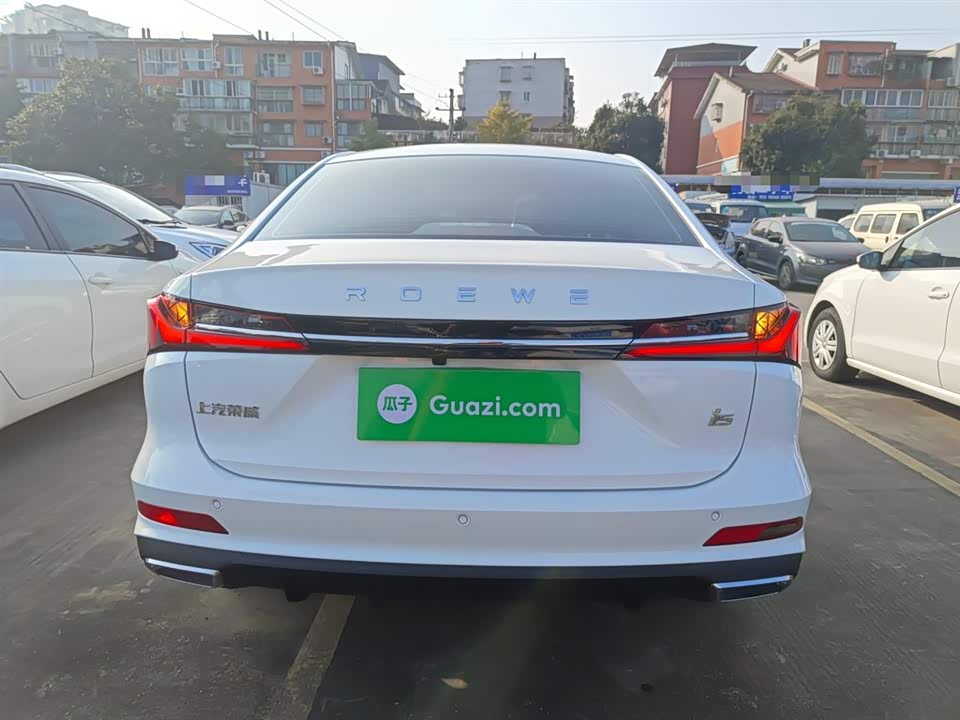 Roewe i5