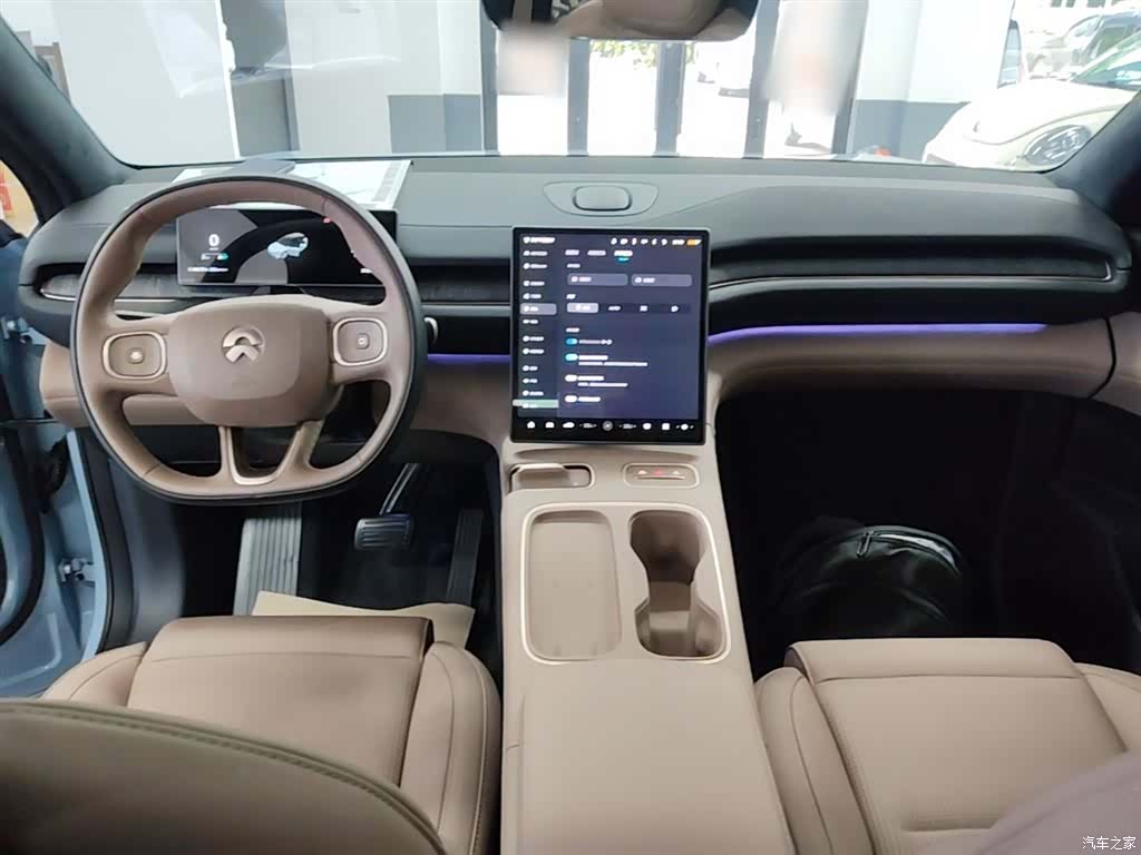 NIO ES6, 2025 10
