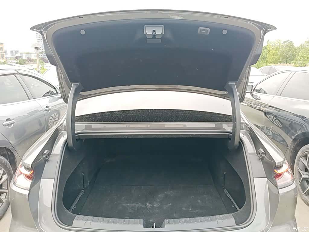 Geely E8, 2024 19