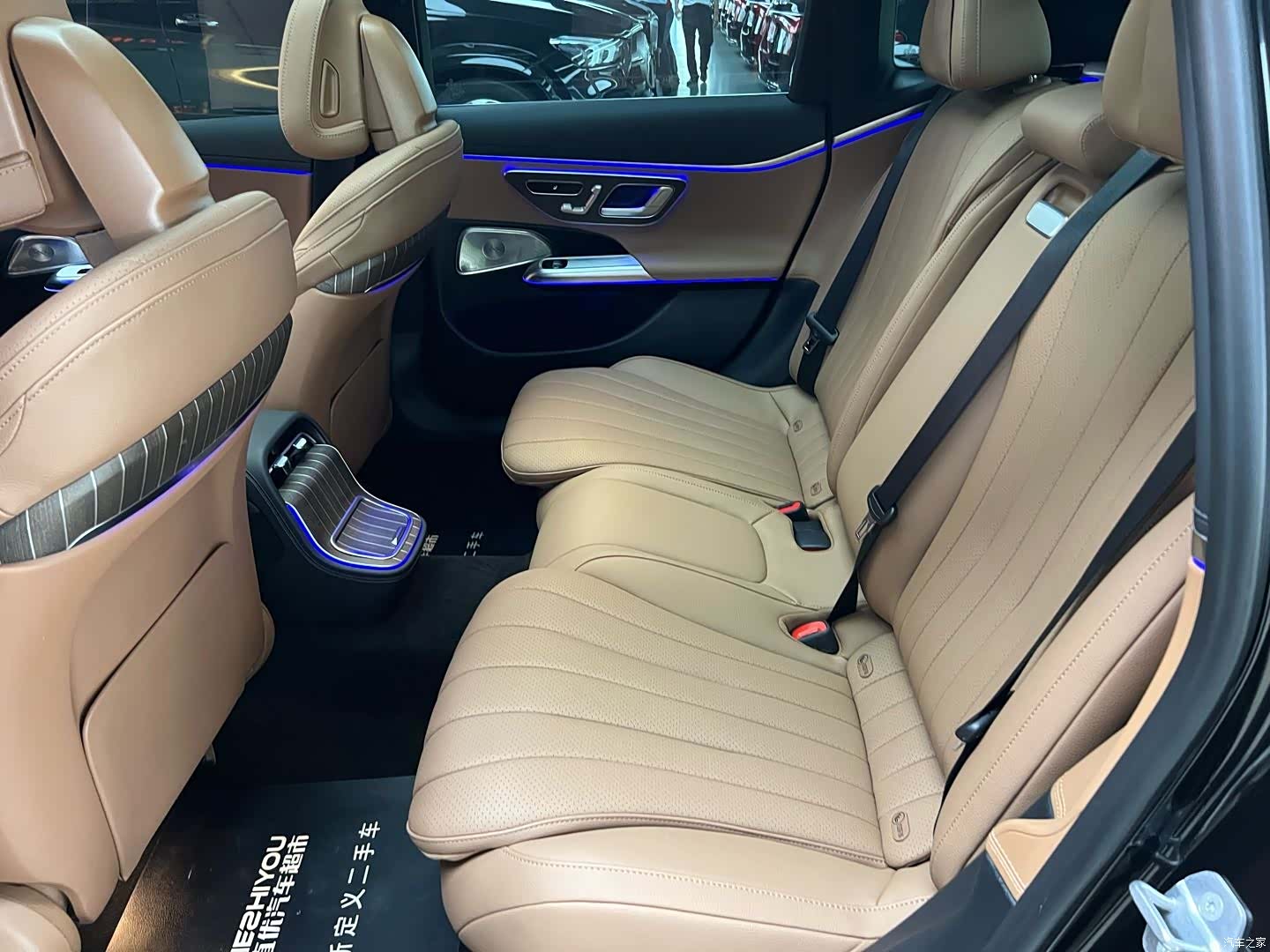 Mercedes-Benz E-Class, 2024 10