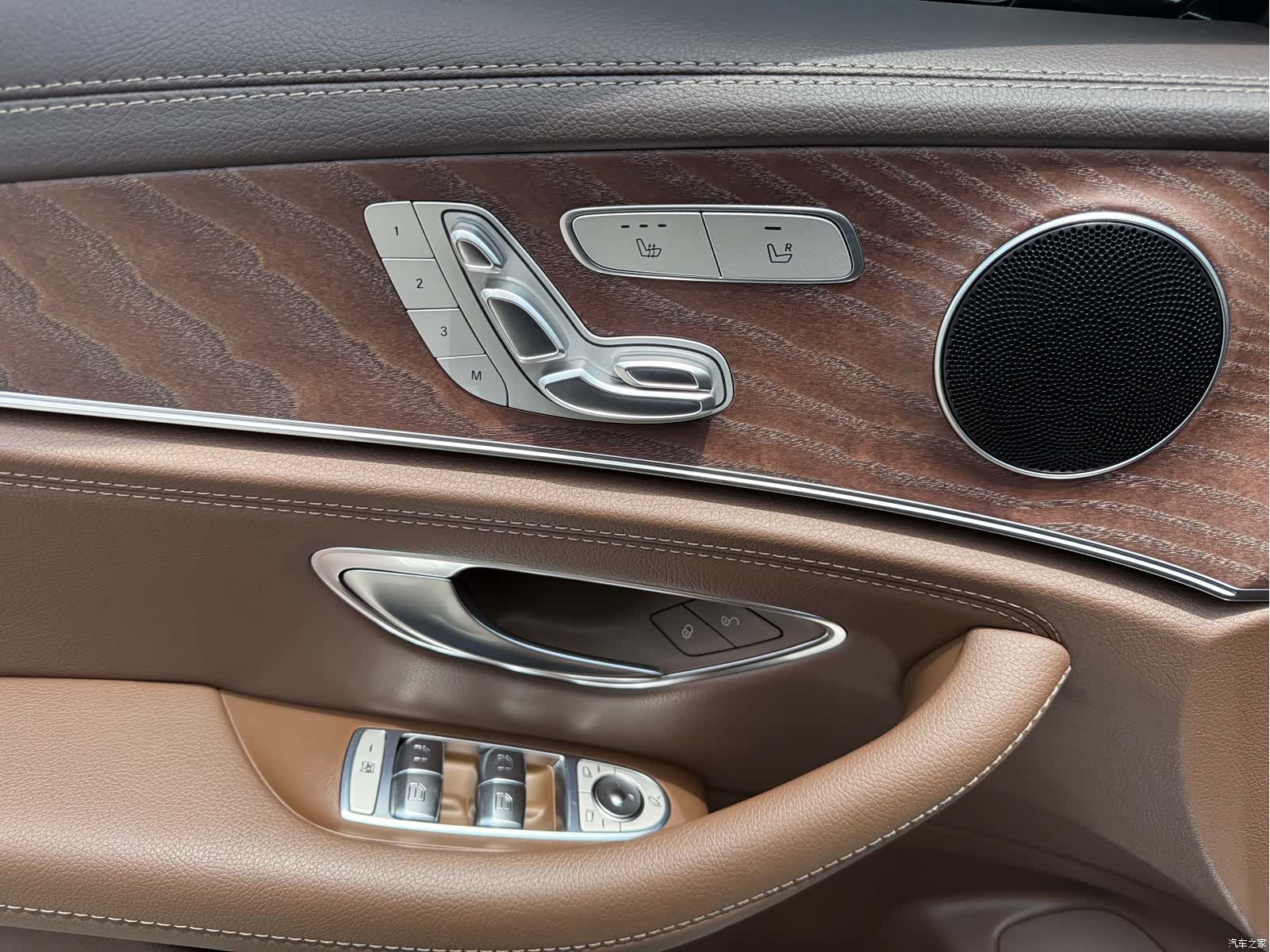 Mercedes-Benz E-Class, 2022 18