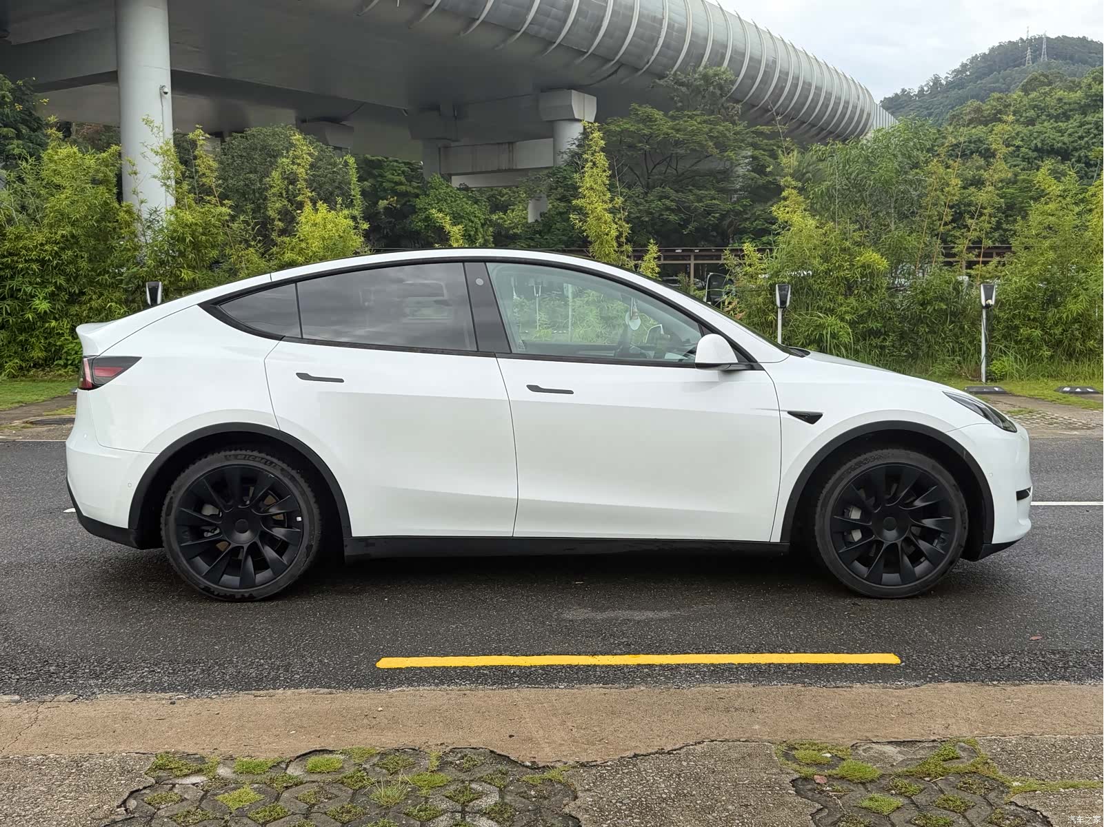 Tesla Model Y, 2024 4