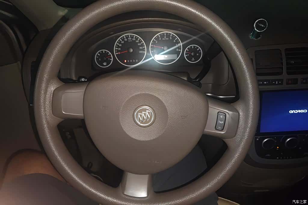 Buick GL8, 2017 15