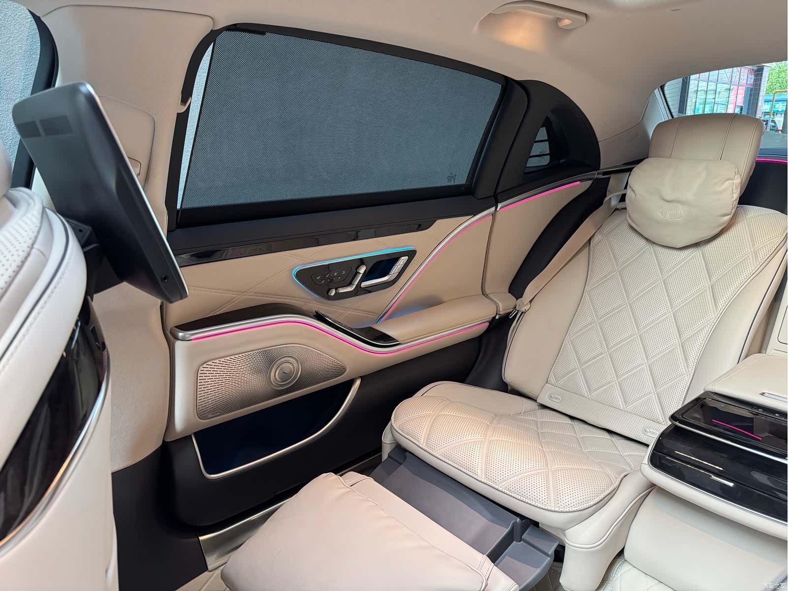 Maybach S-Class, 2023 13
