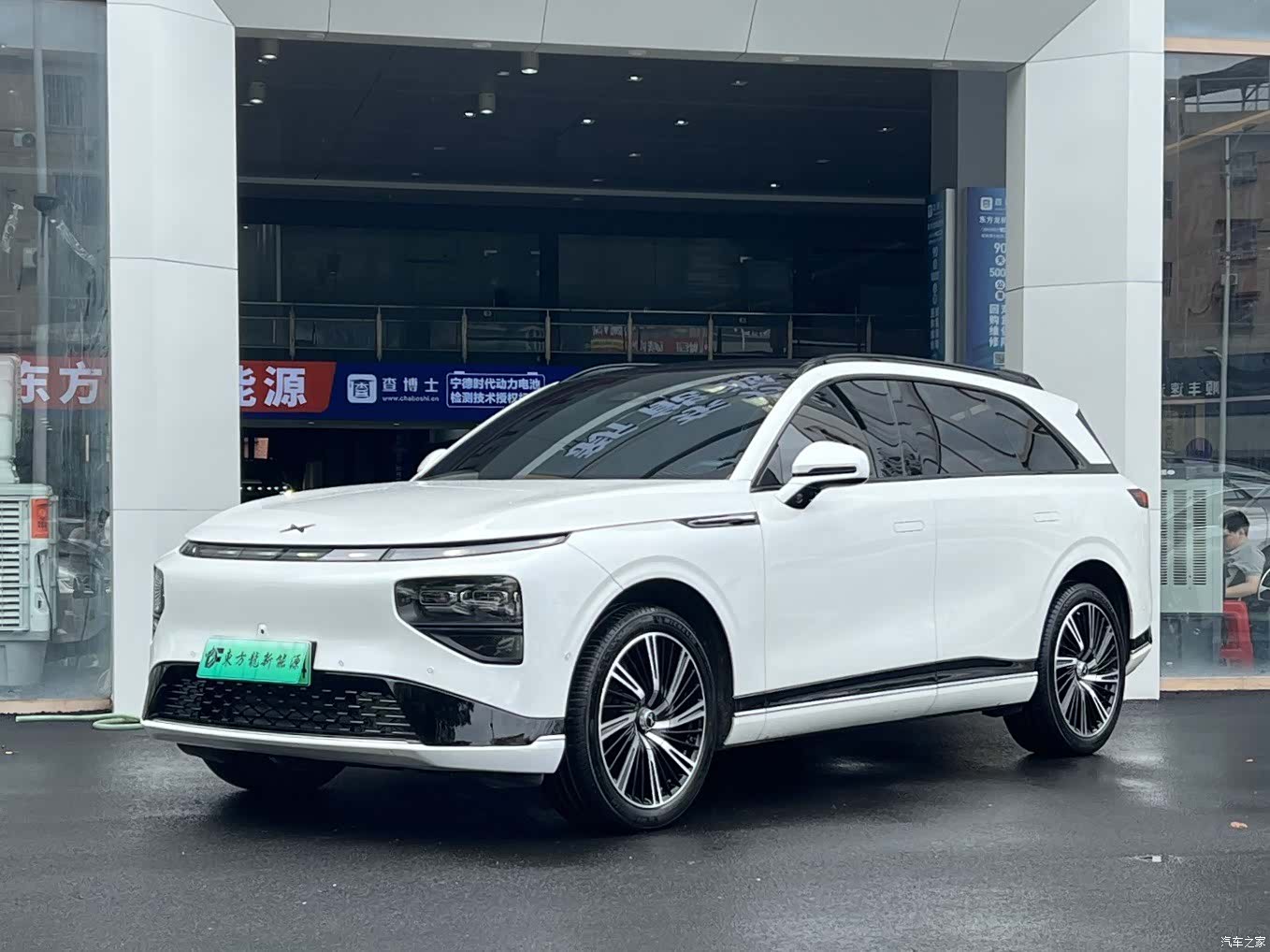 Xpeng G9, 2022 1