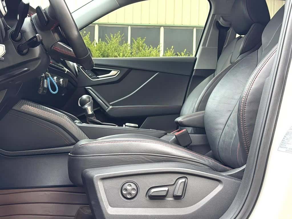 Audi Q2L, 2022 4