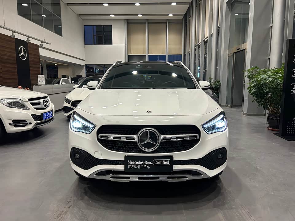 Mercedes-Benz GLA