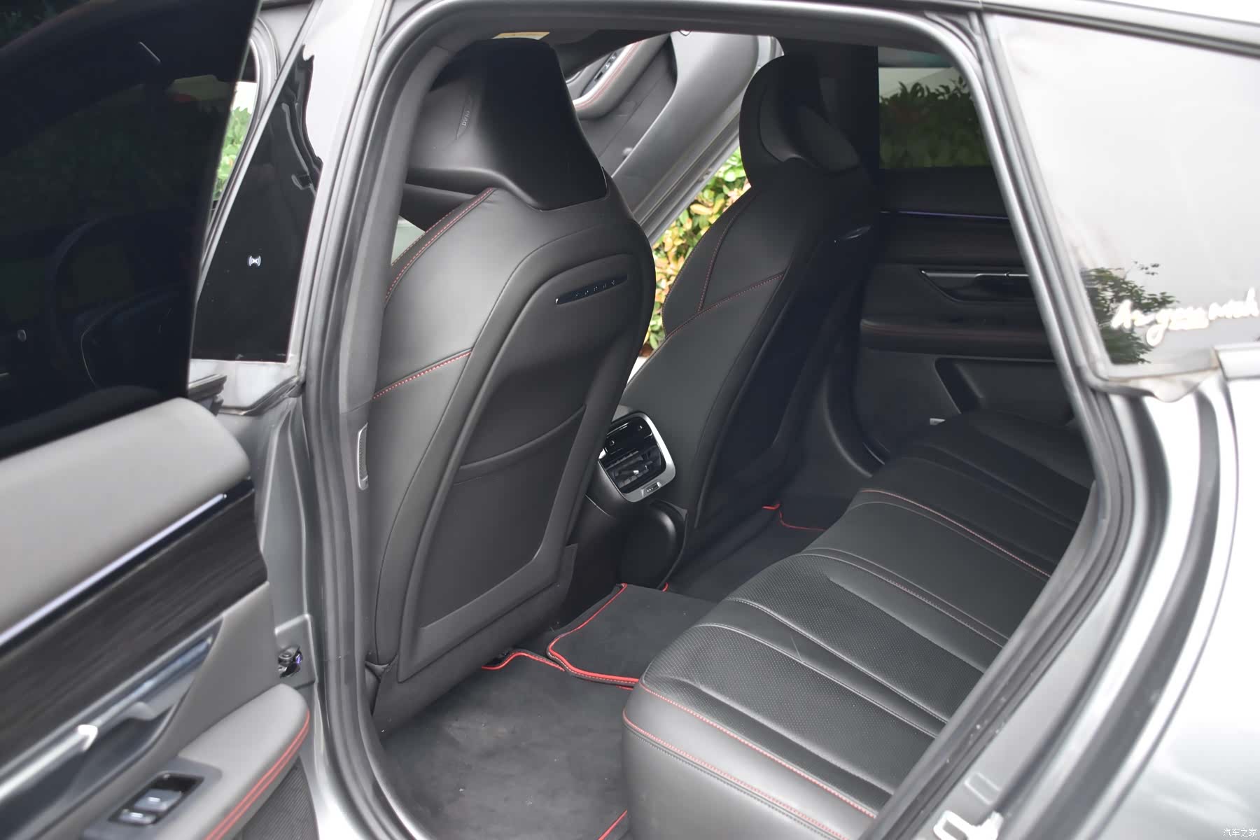 Xpeng P7, 2022 10