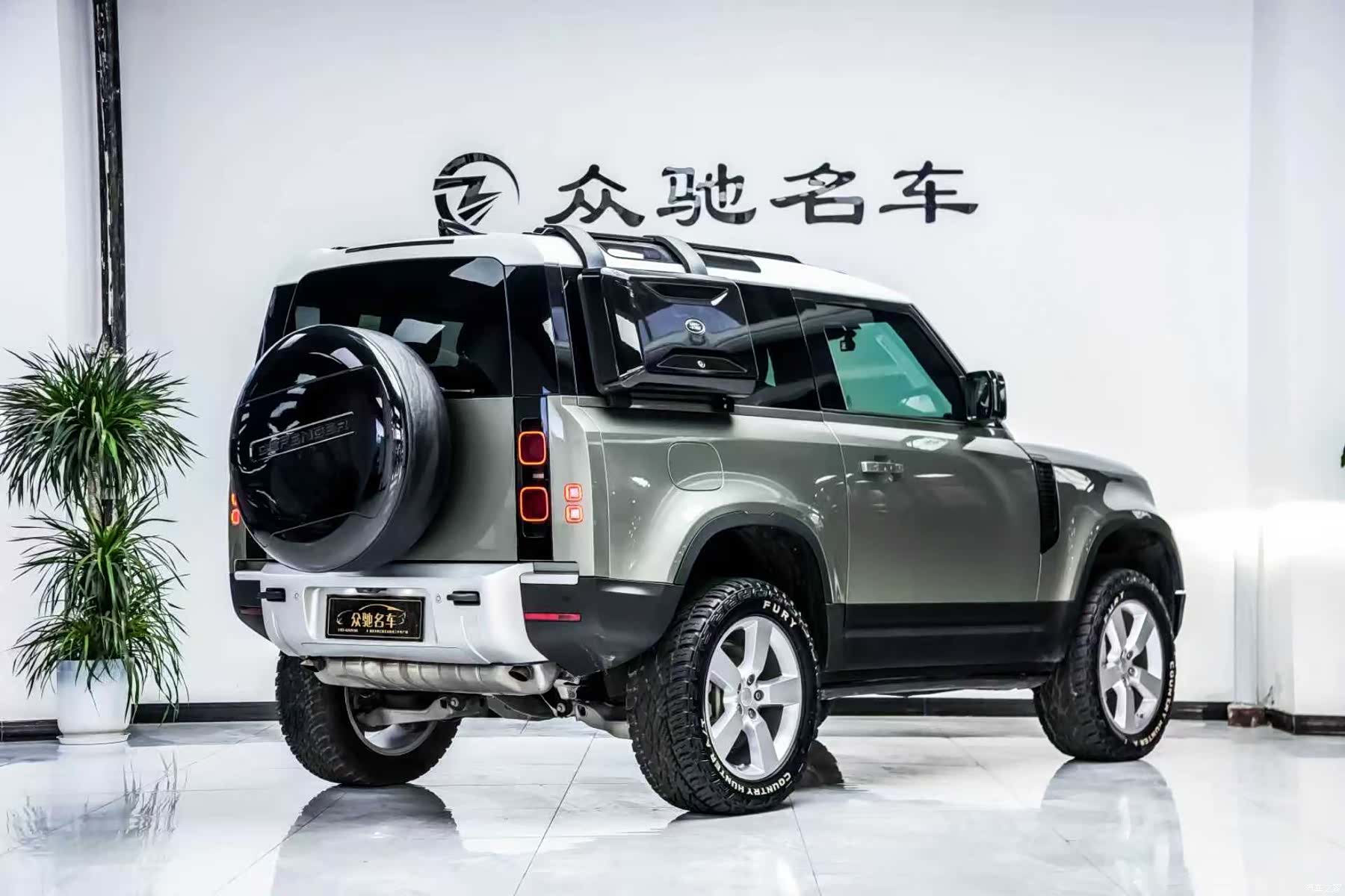 Land Rover Defender, 2021 12