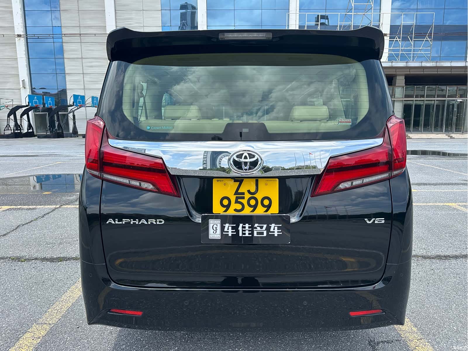Toyota Alphard, 2019 все фото
