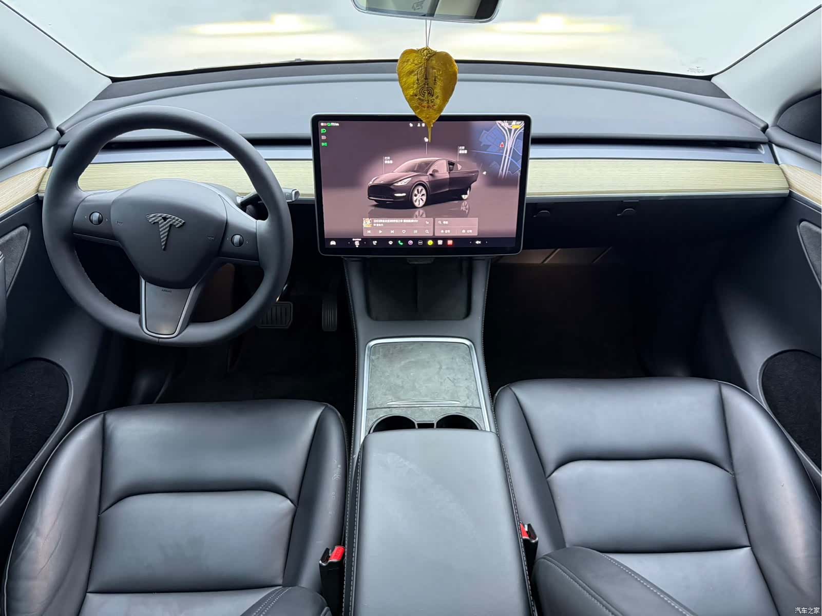 Tesla Model Y, 2022 все фото