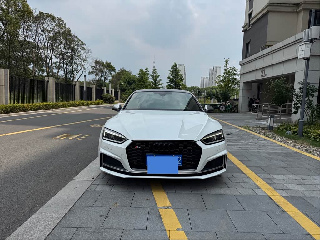 Audi S5