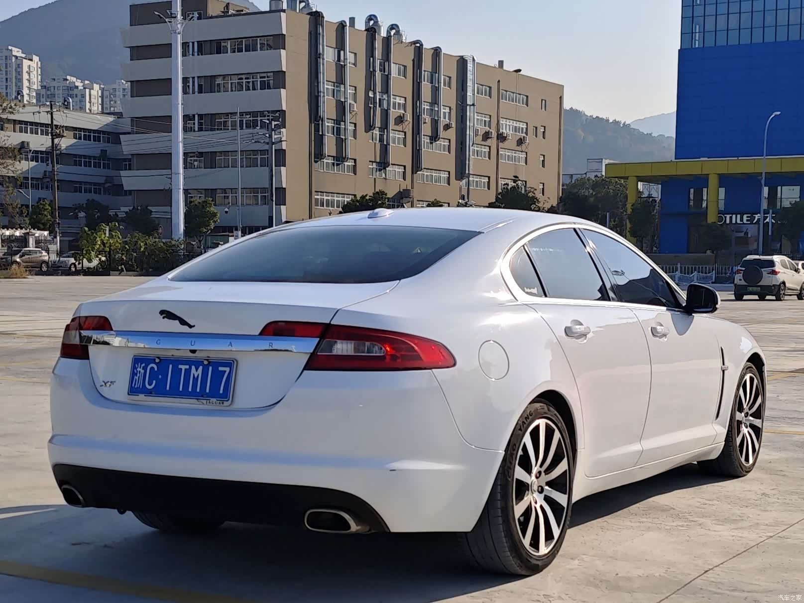 Jaguar XF, 2010 все фото