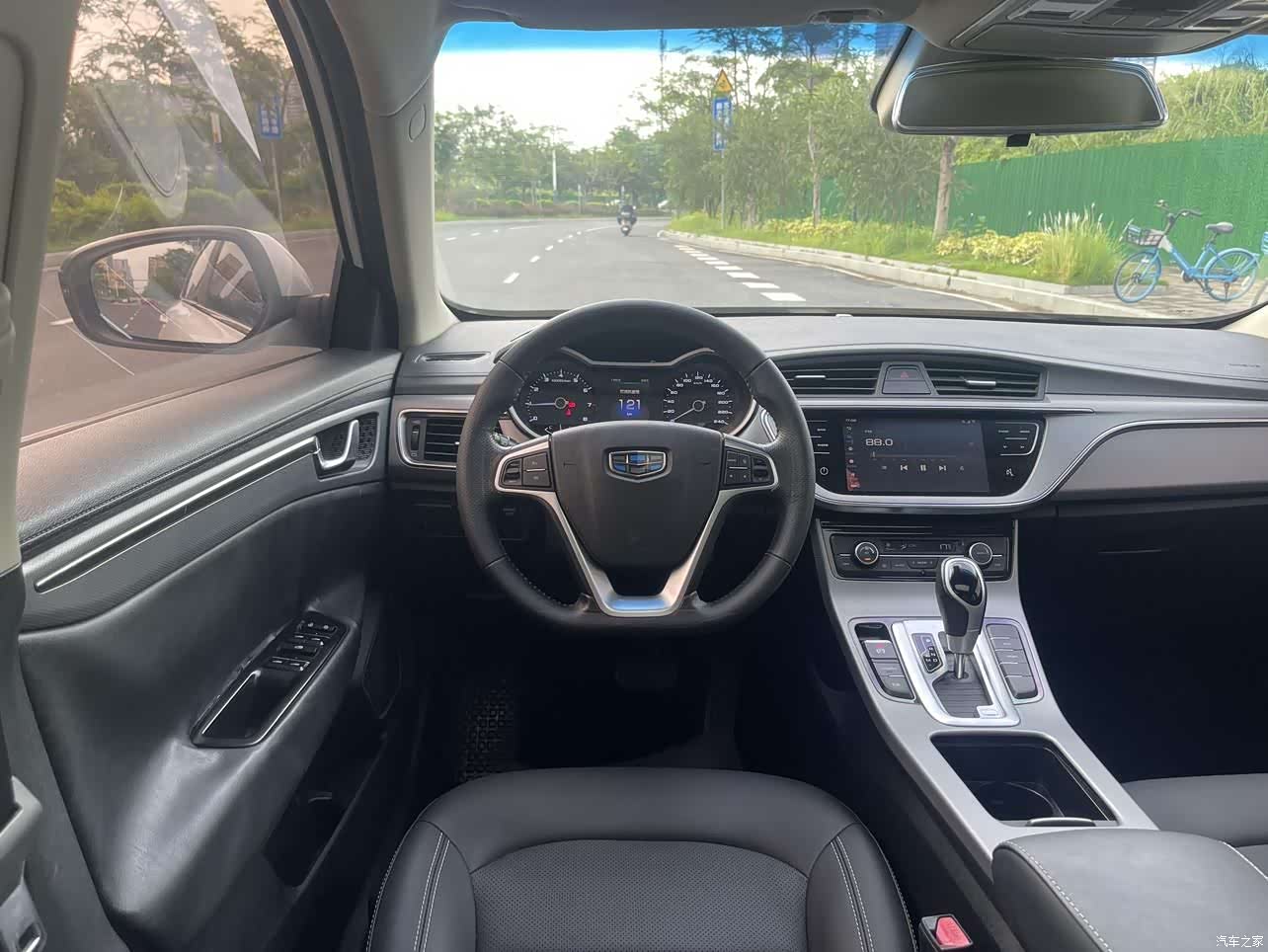 Geely Emgrand, 2018 15